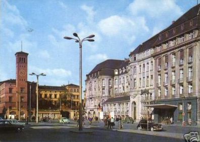 Erfurt: Bahnhofsplatz mit Interhotel Erfurter Hof - (c) Unbekannt